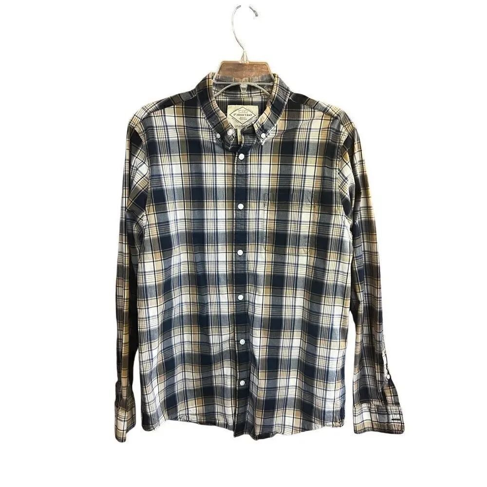 St. John’s Bay Men Button Down Plaid Shirt Sz M NWOT